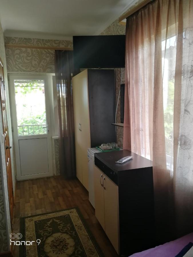 Orhidea Guest House Gagra Exterior photo